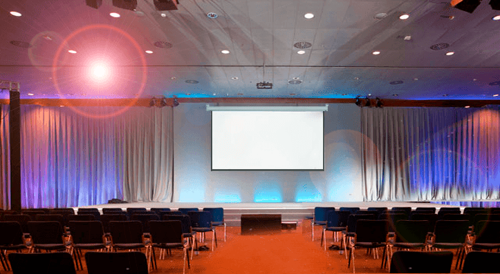 Pantalla de proyeccion para iglesia