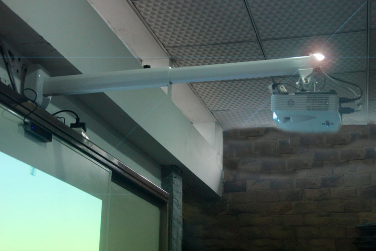 soporte de pared de tiro corto para video proyector