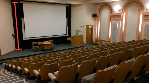 tamaño de telon de proyeccion para auditorio