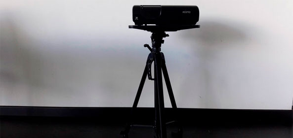 Soporte tripode para proyector